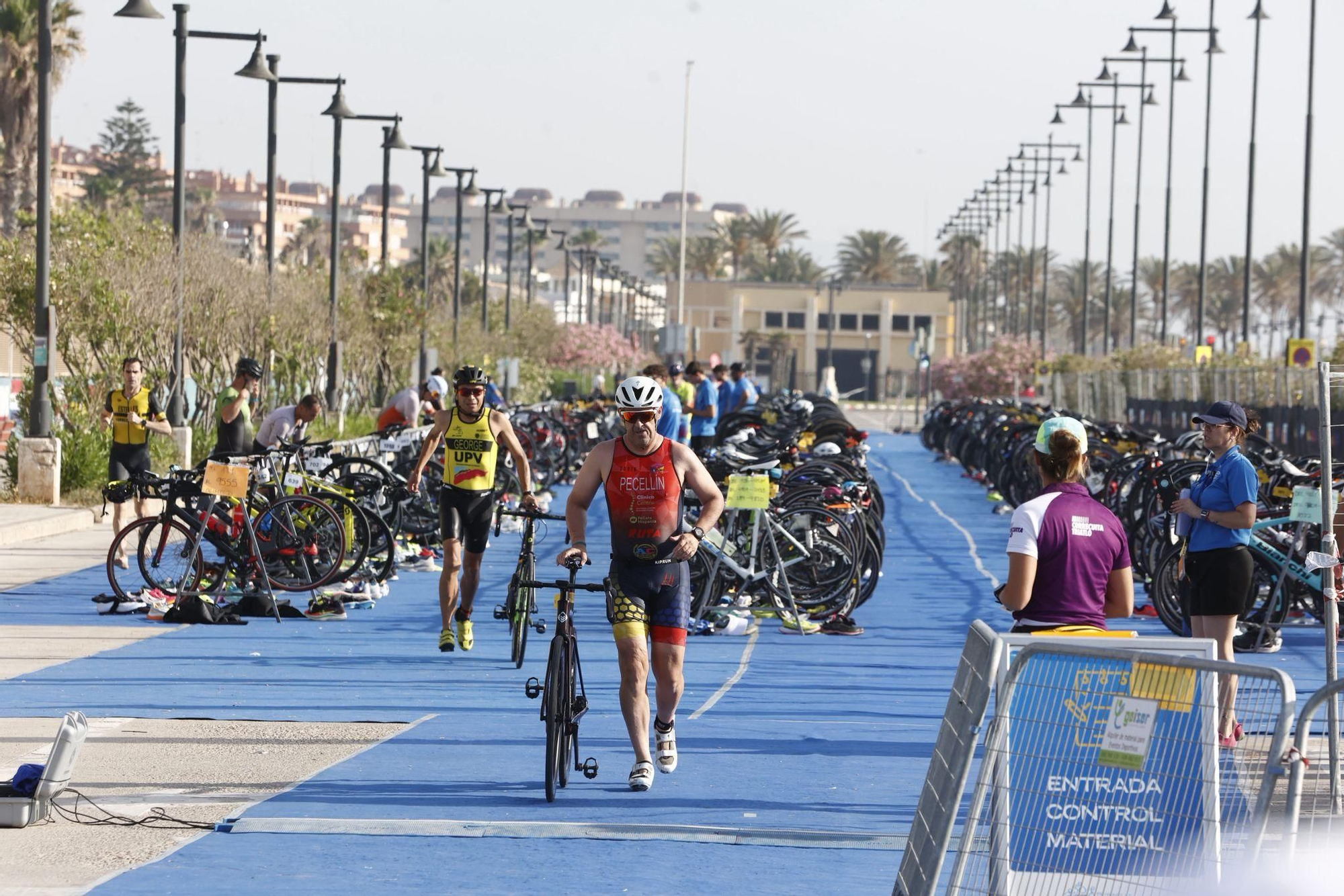 Las mejores imágenes del Mediterránea Triatlón de València