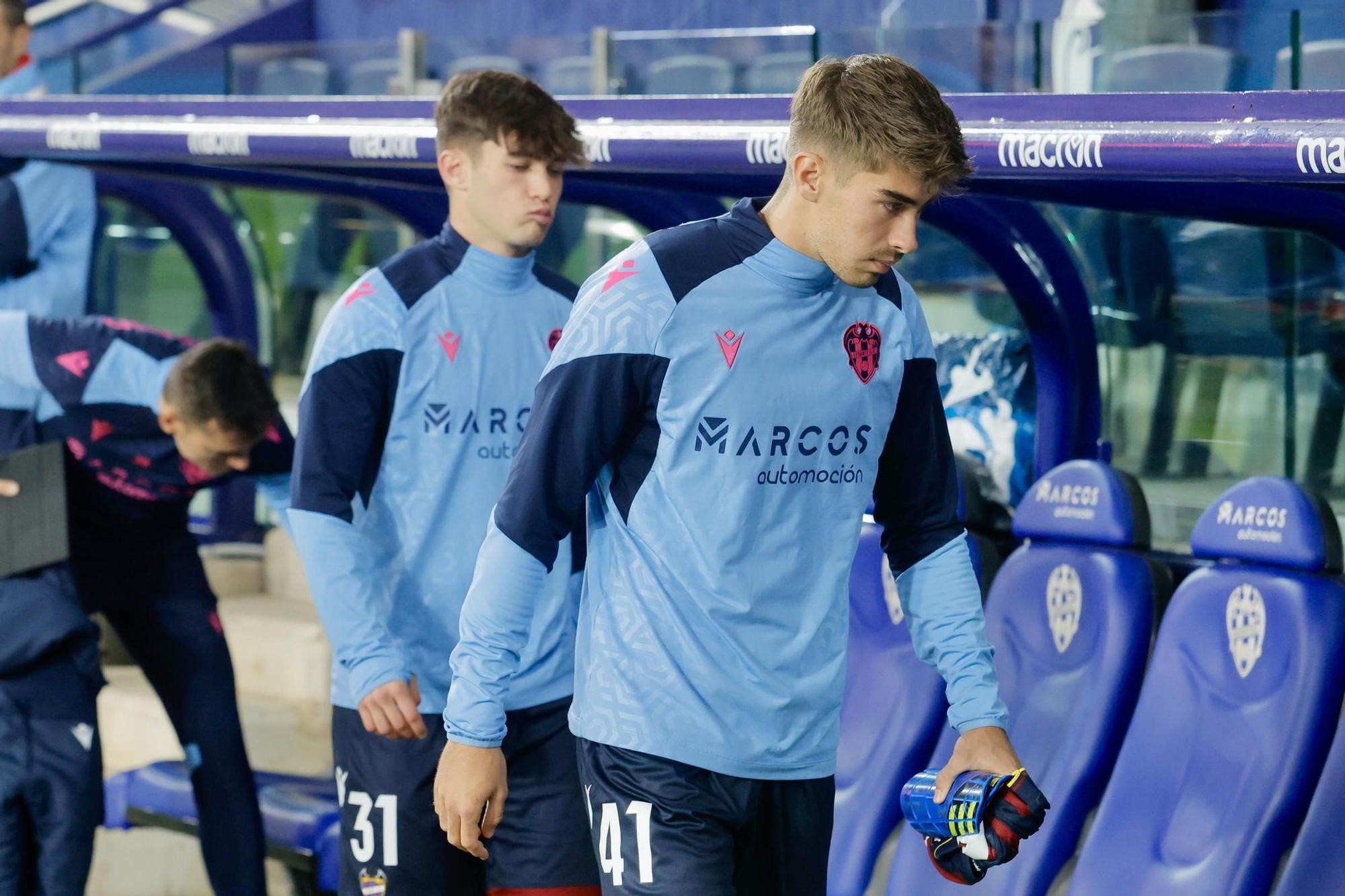 Partido de Copa del REy entre el Levante UD y el SD Amorebieta en imágenes