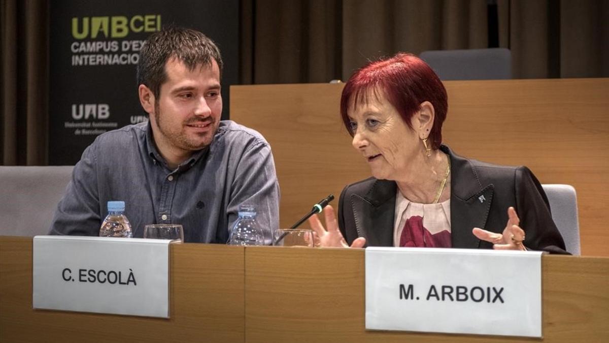 El alcalde de Cerdanyola, Cales Escolà, junto a la rectora de la UAB, Margarita Arboix, el pasado mes de junio.