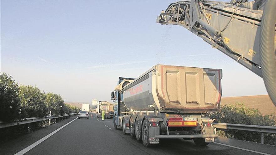 Fomento ultima las mejoras del firme de la autovía hacia Córdoba