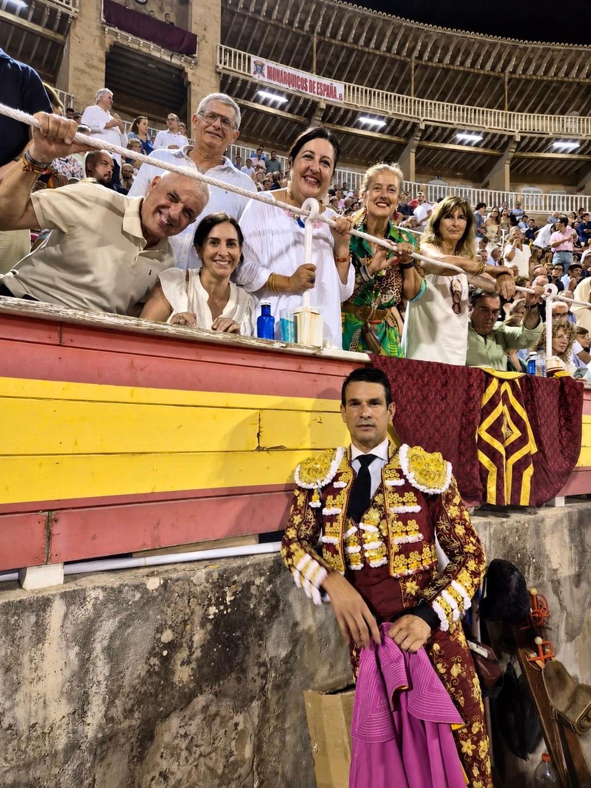 Mateo Jaume, Juan Torres, Mamen Sánchez, Sole Hidalgo, Maite Quest y José Mari Manzanares.
