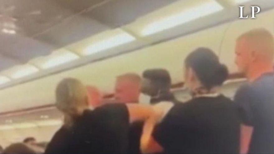 Fist fight on a flight to the Canary Islands