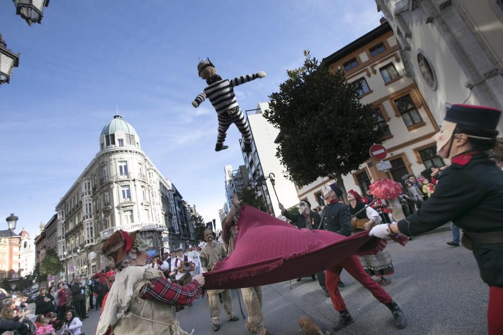 Oviedo celebra su Antroxu