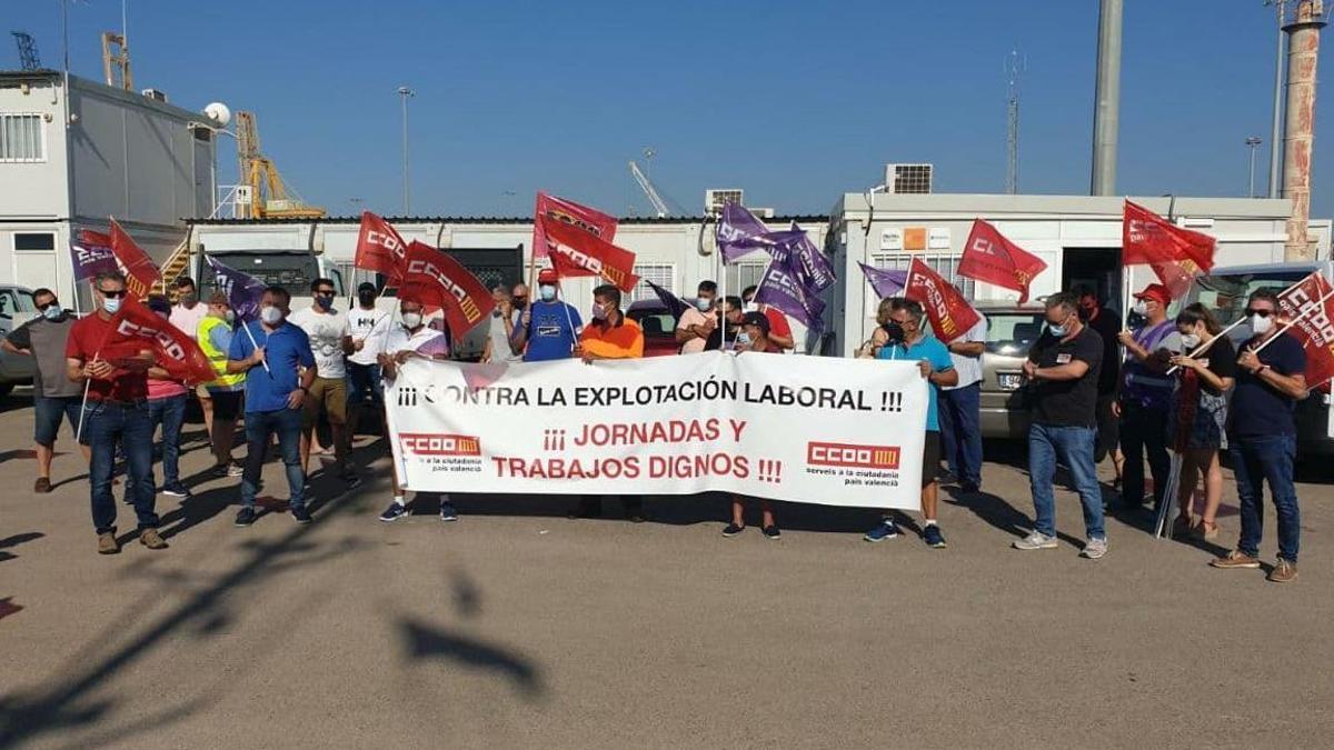 Desconvocada la huelga de amarradores del puerto de Sagunt tras conseguir  mejoras salariales - Levante-EMV
