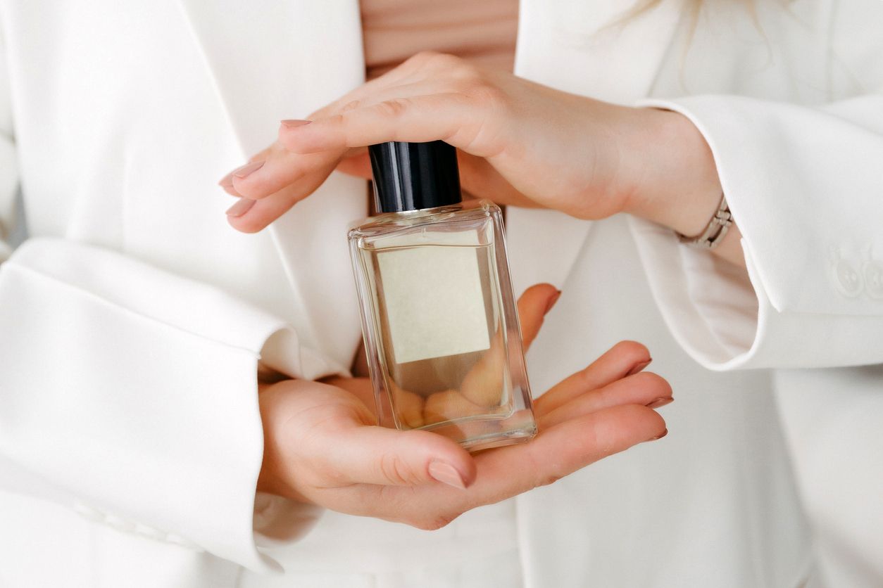 No hace falta gastar demasiado para llevar un buen perfume.