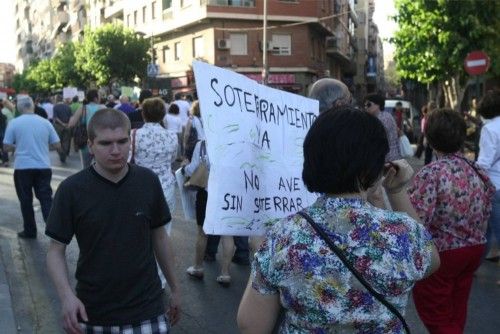 Manifestación en Murcia a favor del soterramiento de las vías del tren