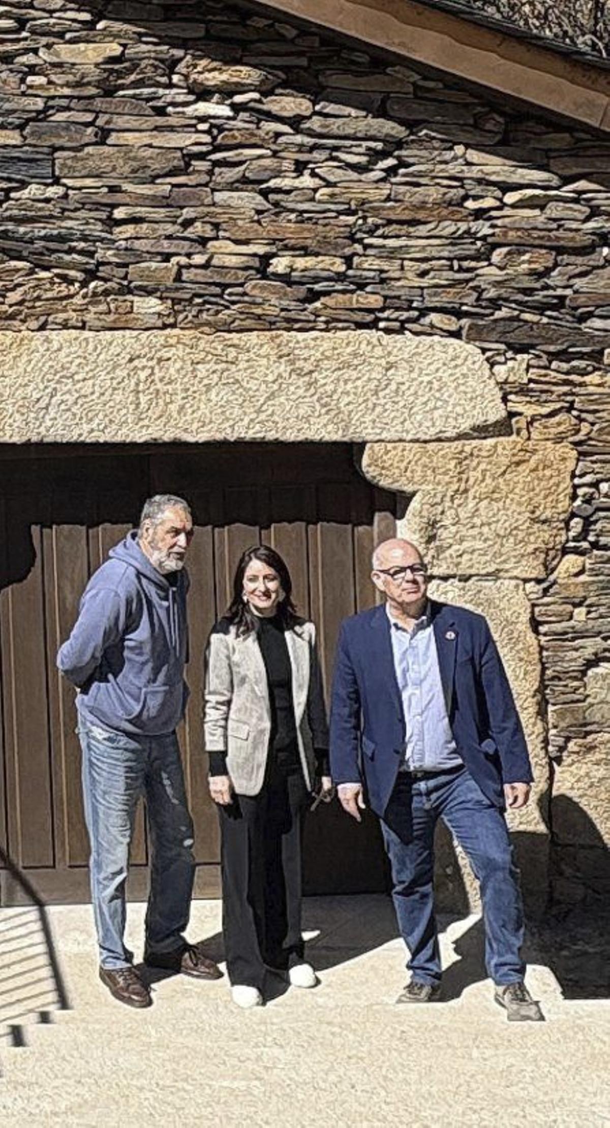 En la entrada a la cueva. | FDV