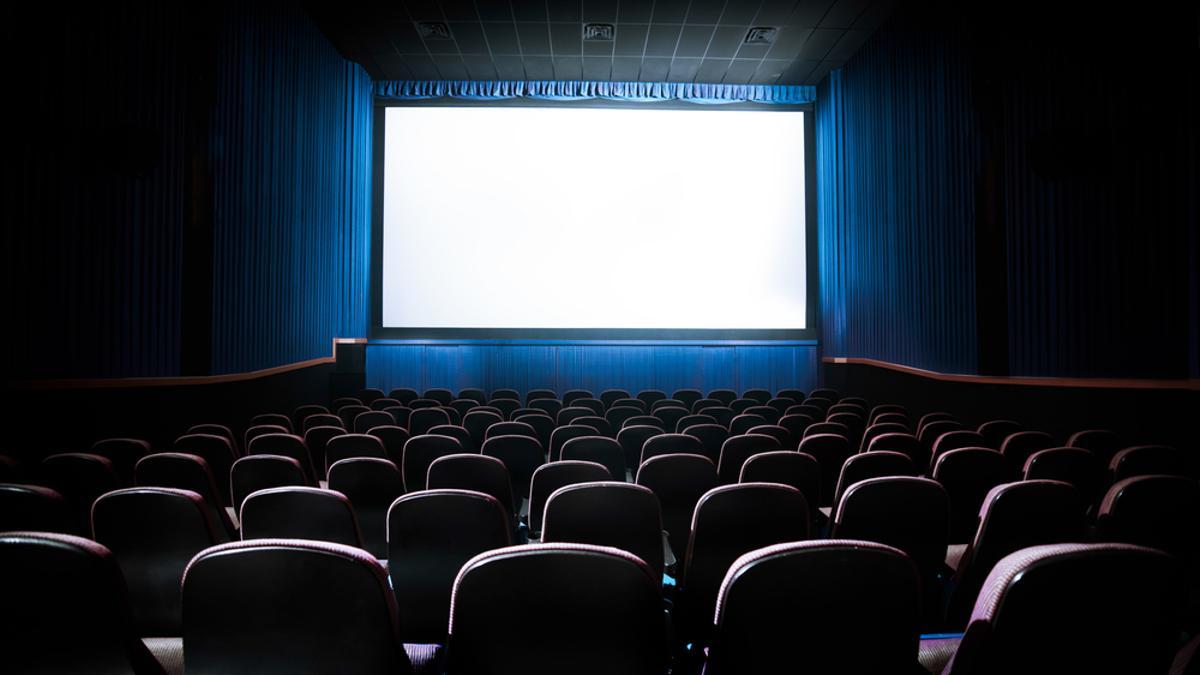 Una sala de cine vacía.