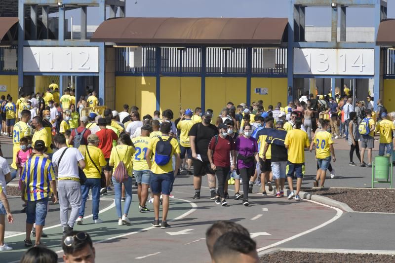 Ambiente durante el derbi en el Estadio de Gran Canaria