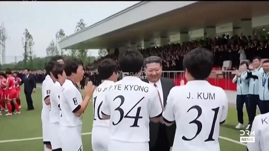 Kim Jong-un, el presidente de Corea del Norte, celebra la victoria de Champions del Naegohyang Women’s FC