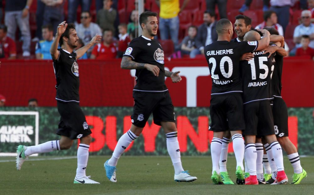 El Dépor cae ante el Sevilla en el Sánchez Pizjuán