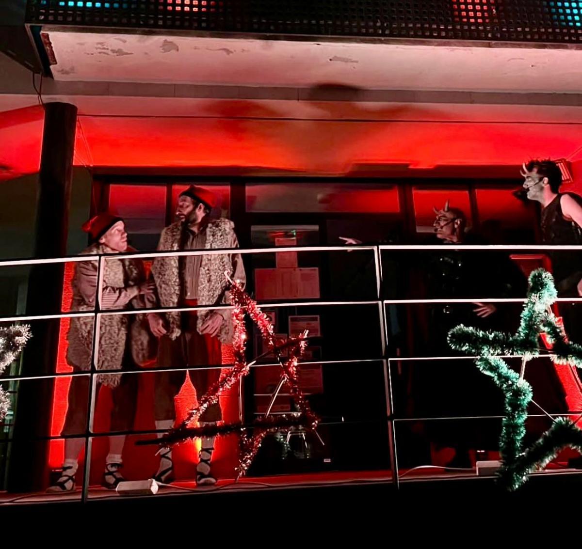 Els Pastorets de Calaf, durant l’encesa de llums d’aquest dissabte al vespre