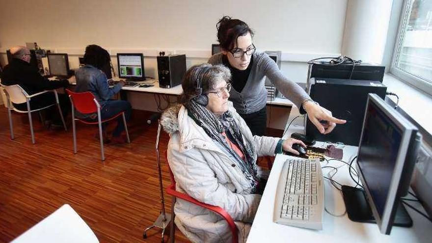 Pacientes con daño cerebral entrenan sus neuronas en Alento. // A. I.