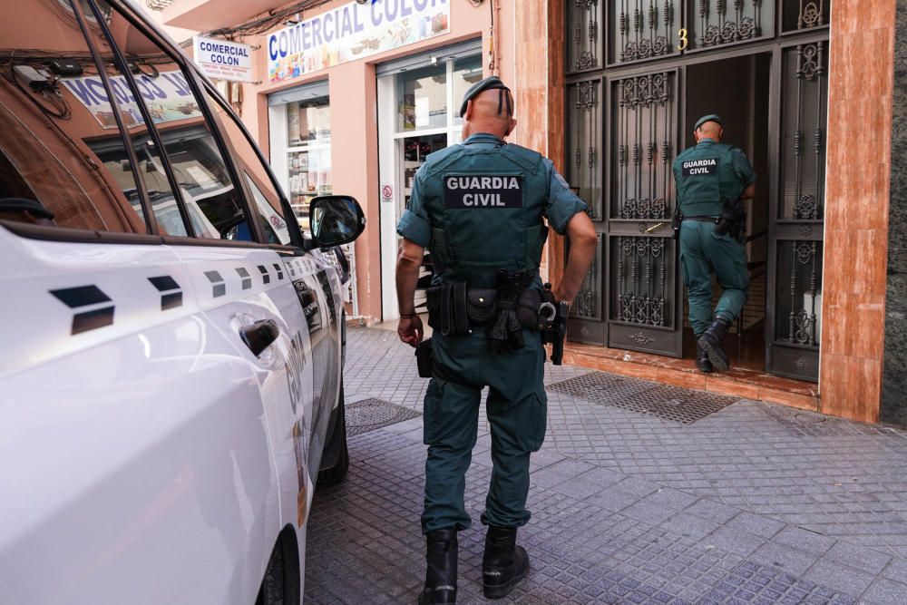 Operación de la Guardia Civil contra el blanqueo de dinero del narcotráfico en Málaga y Ceuta.