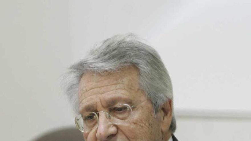Julio Fernández Gayoso.