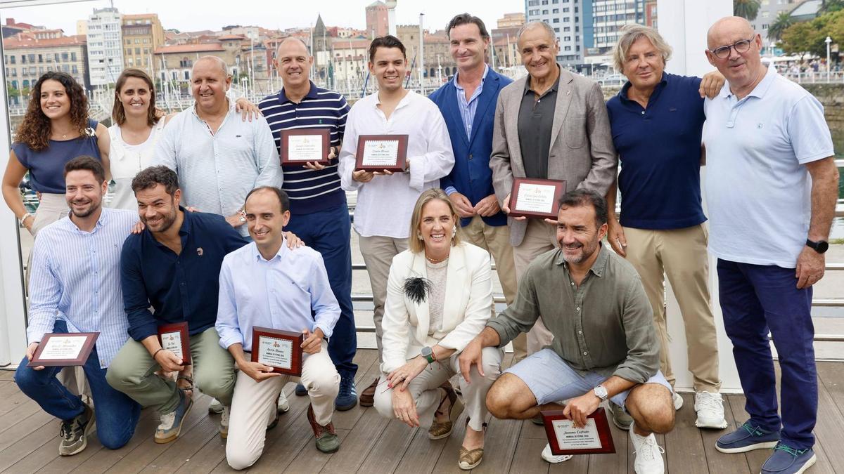 Homenaje a los técnicos y periodistas asturianos mundialistas que "bordaron" la segunda estrella: "Somos los número uno"
