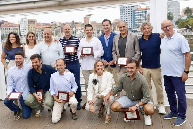 El homenaje a los técnicos y periodistas asturianos mundialistas, en imágenes