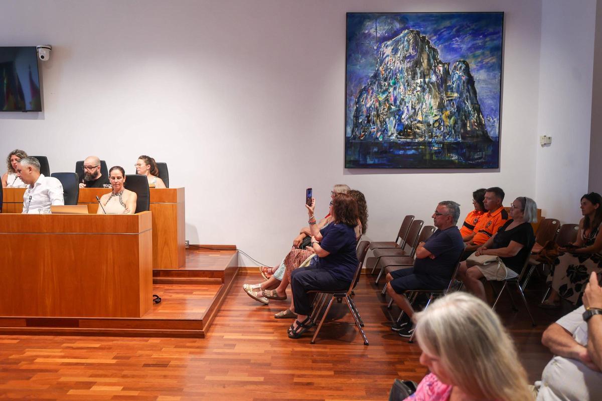 Galería: las imágenes del pleno del Ayuntamiento de Ibiza