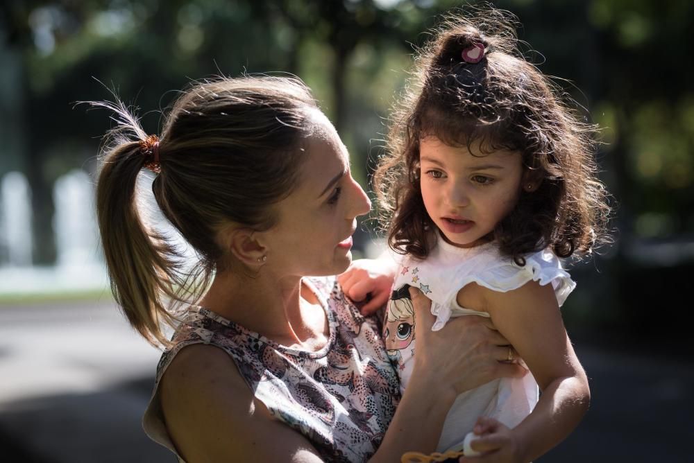 Dulce María, pequeña con una enfermedad rara