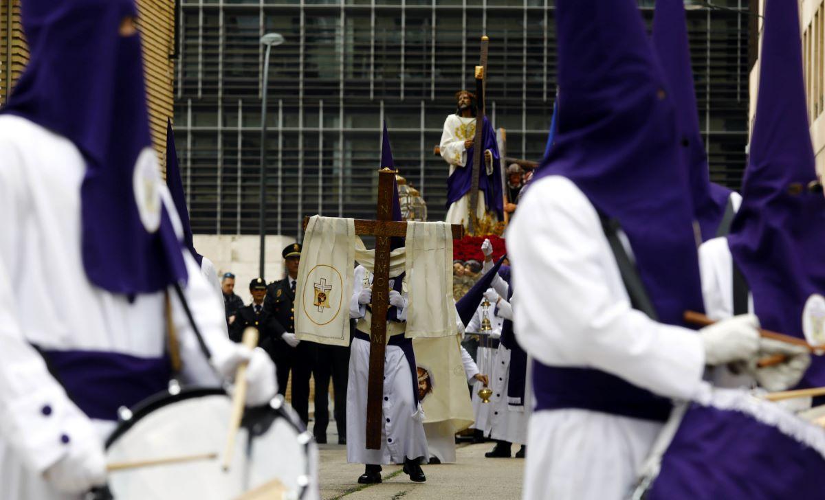 En imágenes | Procesiones del Jueves Santo en Zaragoza