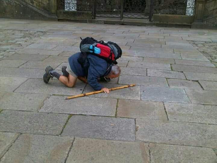 Un alicantino termina su sexto Camino de Santiago