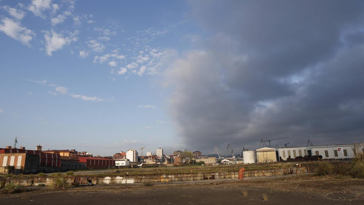 Entorno de los antiguos terrenos de Naval Gijón.