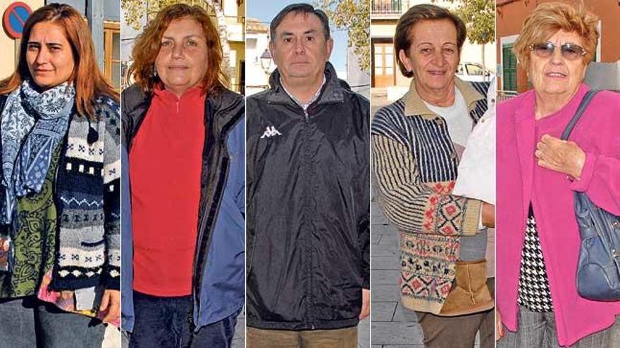 Carmen Mangiova, Catalina Salom, Jaume Gelabert, Maria Antònia Munar y Maria Alemany.