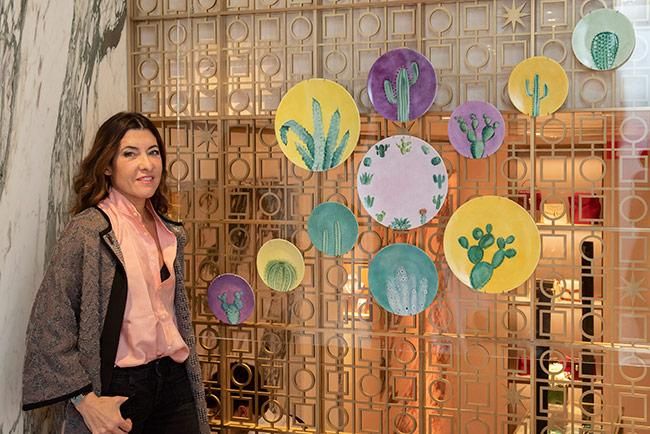 Andrea Zarraluqui y su obra "Reloj a la mejicana"