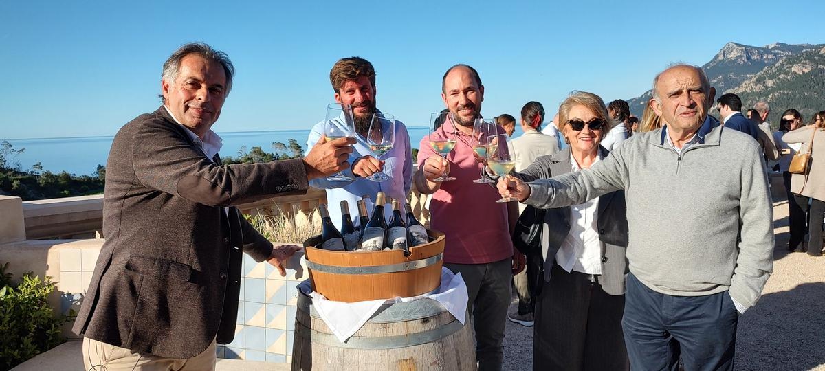 Vincent Padioleau, director de Son Bunyola; Jaume Font, viticultor; Pedro Balda, enólogo; Magdalena Llabrés e Hipólito Medrano del celler Nacra
