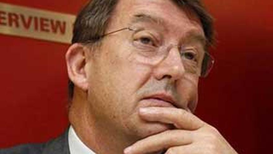 España llama al embajador del Reino Unido por el vertido en Gibraltar