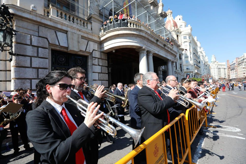 Actos de la Crida: Entrada de bandas de música