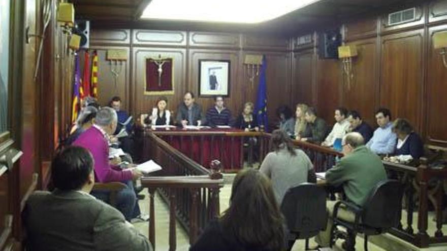 Reunión del pleno de Santa Eulària, ayer por la mañana.