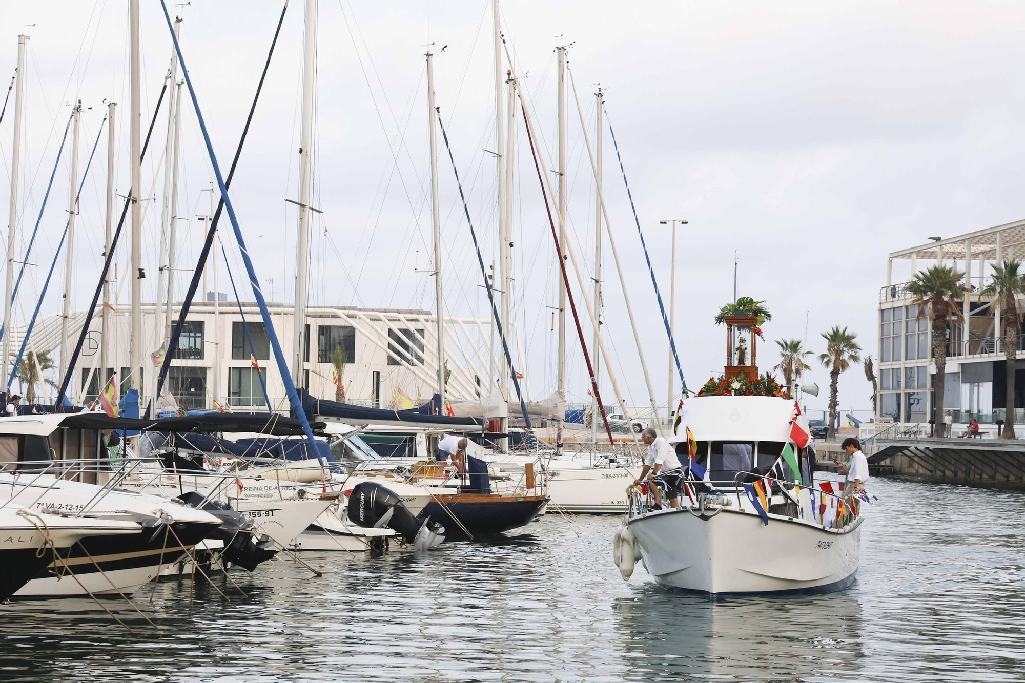 Así ha celebrado el Real Club de Regatas de Alicante la procesión de la Virgen del Carmen