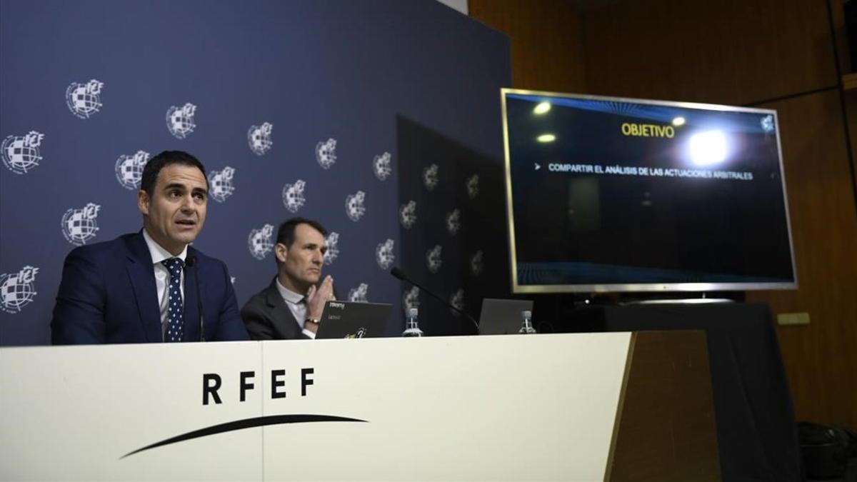 Velasco Carballo y Clos Gómez, en su conferencia de prensa de hoy en Madrid.