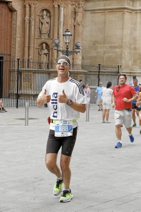 9.000 Läufer aus 49 Ländern gingen am Sonntag den 15.10. an den Start. In der Marathon Disziplin gingen die Deutschen leer aus.