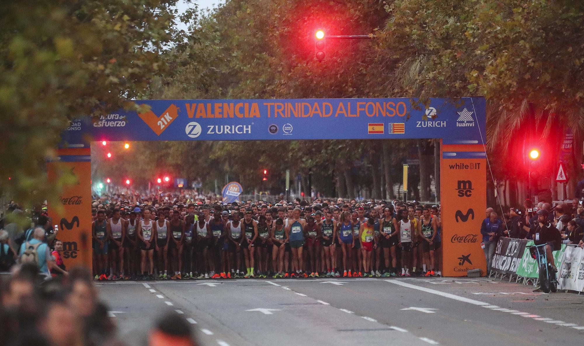 Media Maratón Valencia 2022: Salida y Meta | Busca tu foto