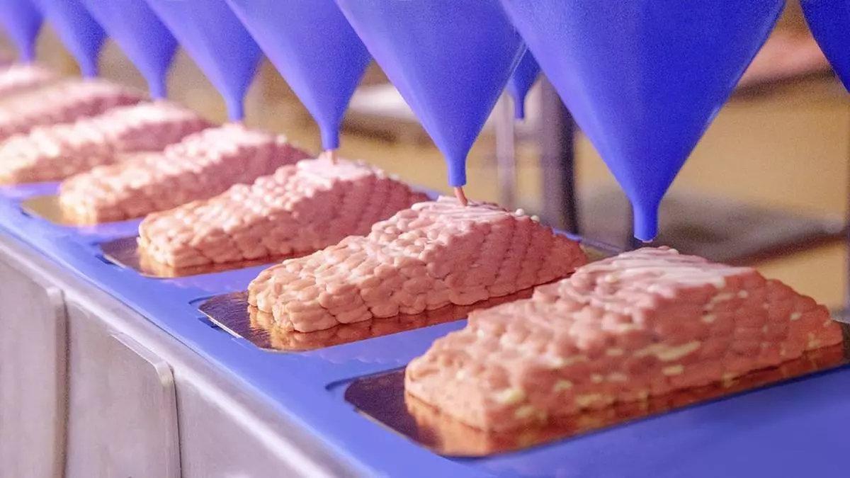 Salmón 'fake' de Revo, que acaba de abrir la mayor planta de impresión alimenticia de Europa.