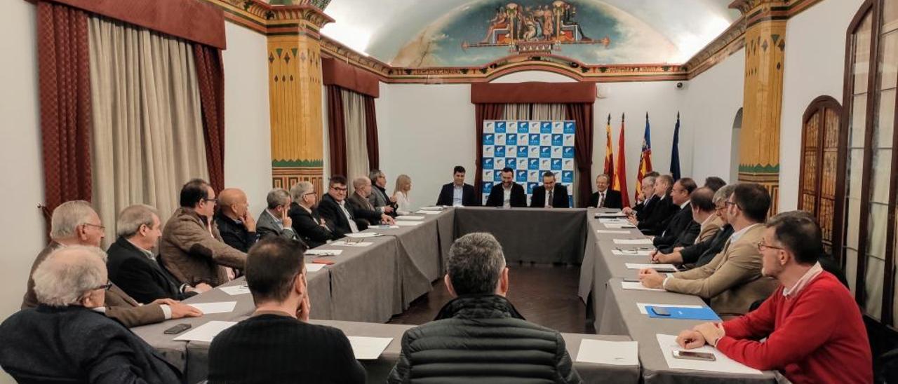 La reunión que celebró Uepal en la Sala Masónica de La Calahorra, en Elche.