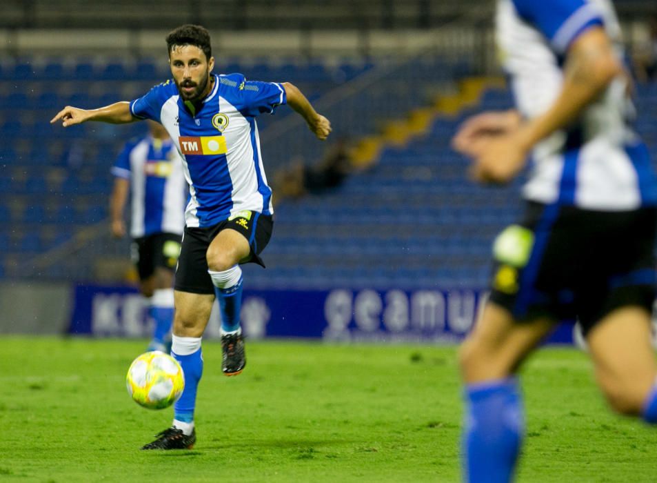 El Hércules genera dudas en su puesta de largo en el Rico Pérez al verse superado por el Villarreal B