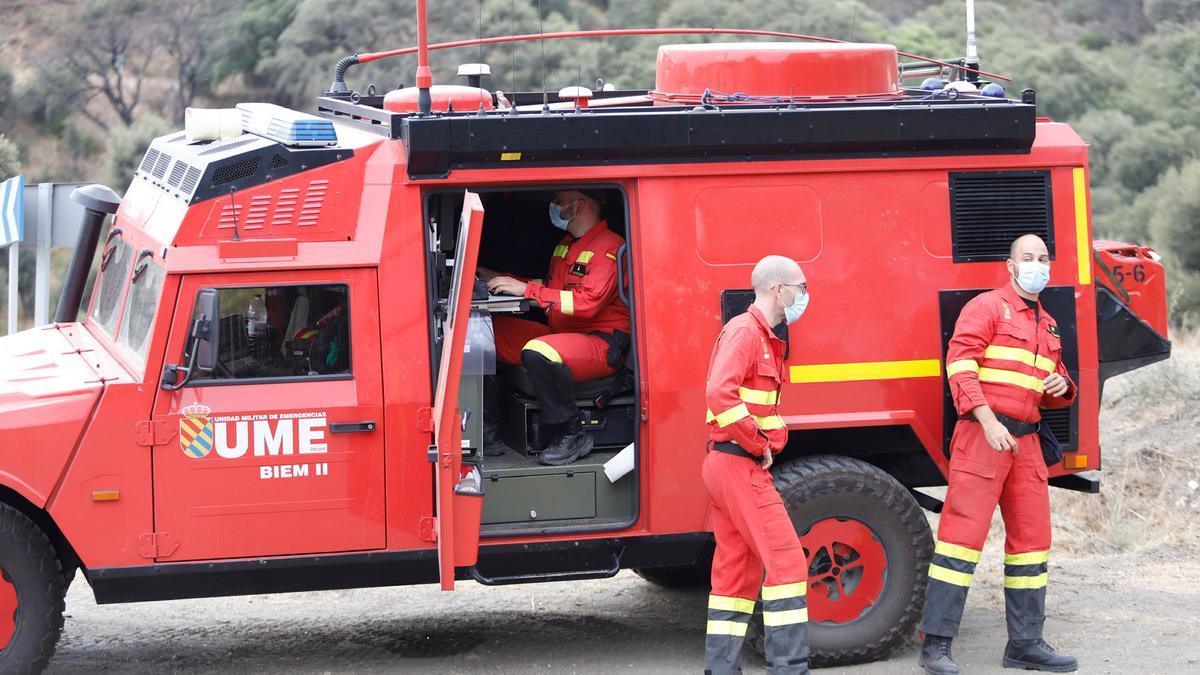 El incendio en Sierra Bermeja, visto desde El Cerró Silla de los Huesos, en Casares.