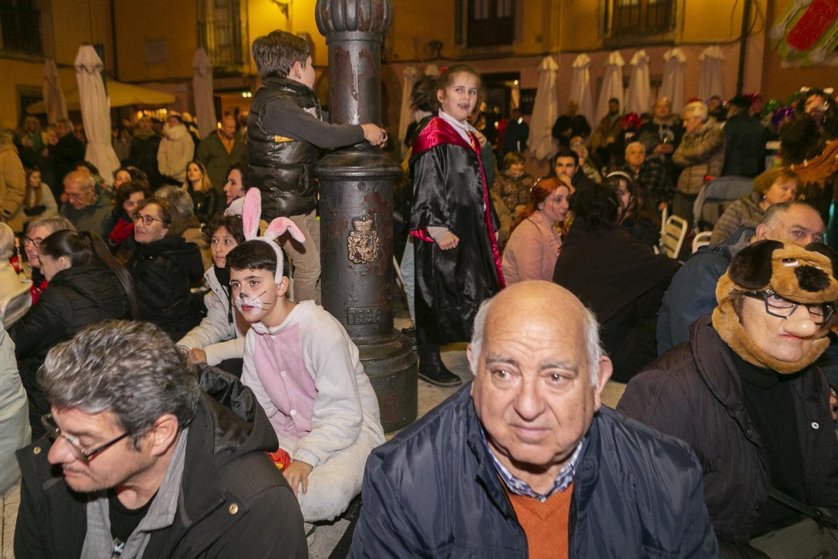 EN IMÁGENES: el concurso de murgas y comparsas de Avilés