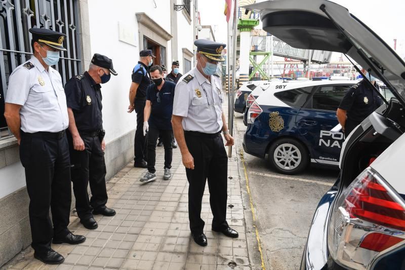 02-07-20   LAS PALMAS DE GRAN CANARIA. MUELLE PRIMO DE RIVERA. LAS PALMAS DE GRAN CANARIA. Presentación de nuevos vehículos de policía nacional Fotos: Juan Castro.  | 02/07/2020 | Fotógrafo: Juan Carlos Castro