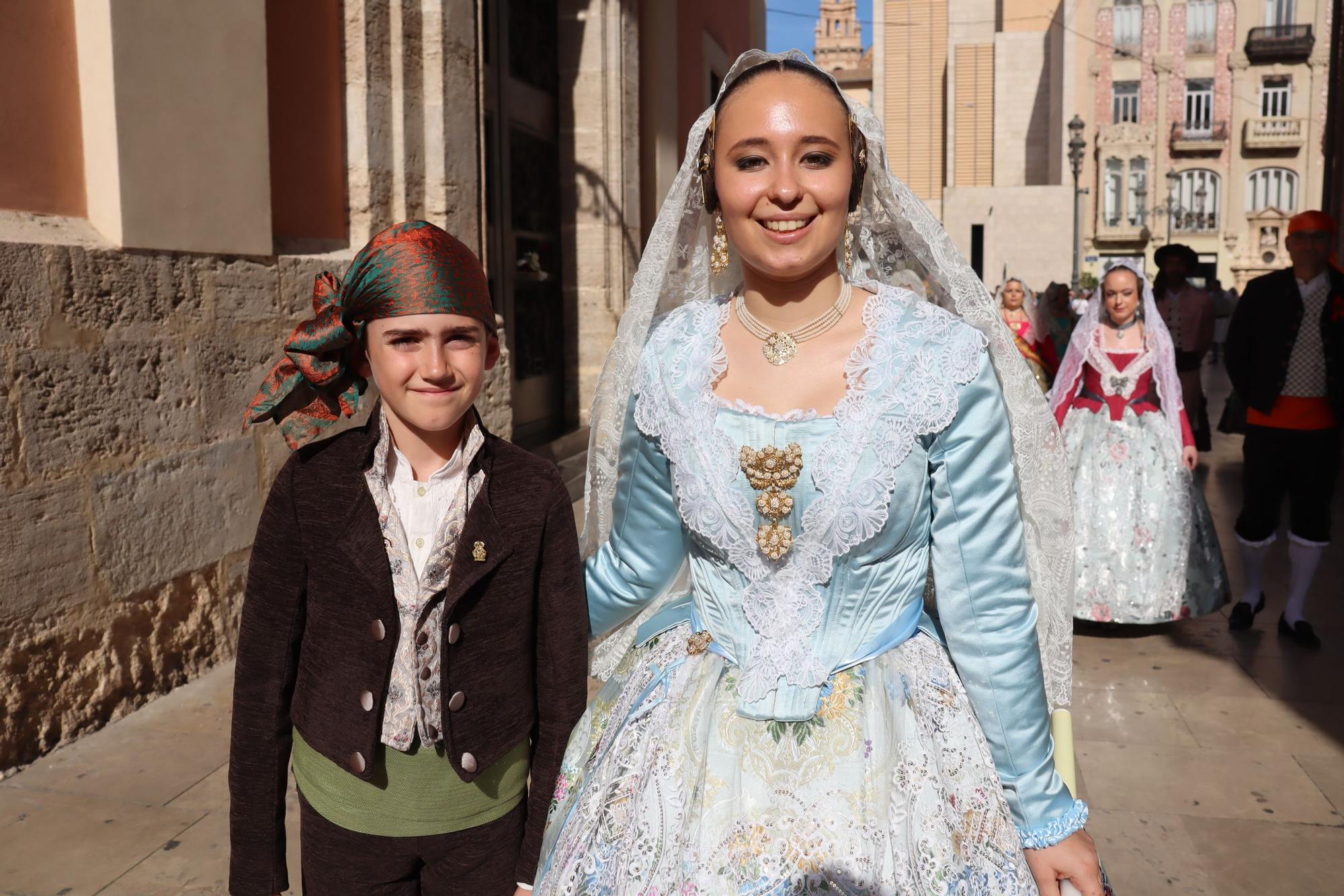 Las comisiones de falla en la Procesión de la Virgen (4/5)