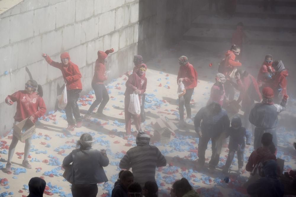 Guerra de farina al Carnaval de Berga