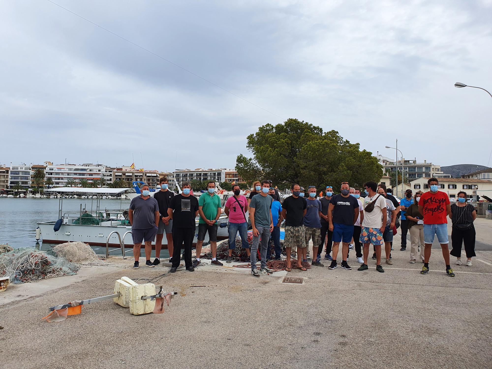 Los pescadores se quedan en tierra