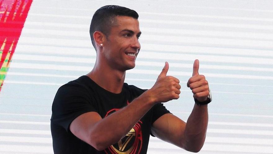Ronaldo deja 20.000 euros de propinas a los empleados de un hotel en Grecia