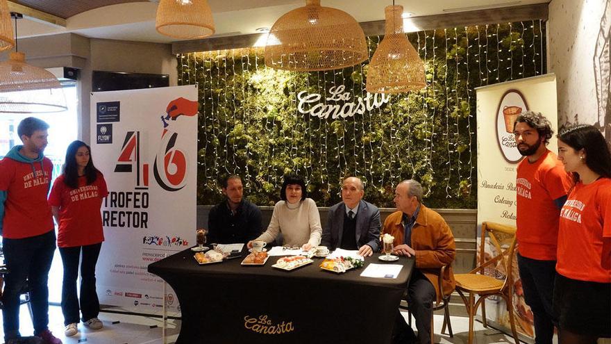 Tecla Lumbreras, Pedro Montiel, Manuel Fernández y Antonio Cárdenas, de La Canasta, durante la presentación del Trofeo Rector 2019.