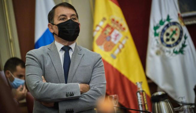 Alonso (Cs) toma posesión de su acta de edil