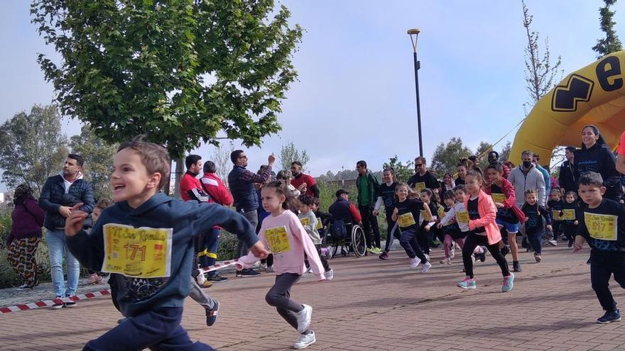 Niños corriendo en Badajoz.