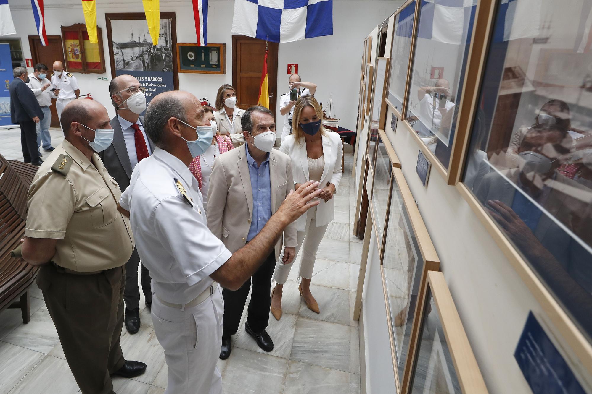 Una travesía fotográfica al pasado de la Marina española de casi cien años de navegación